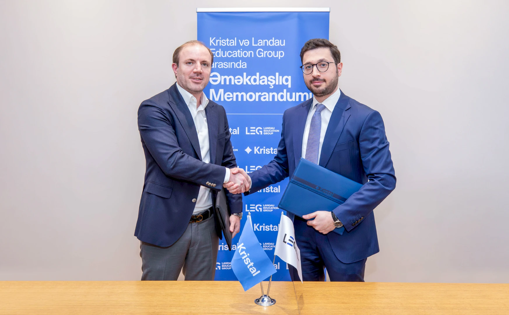 “Kristal and Landau Education Group have signed a memorandum of cooperation!”