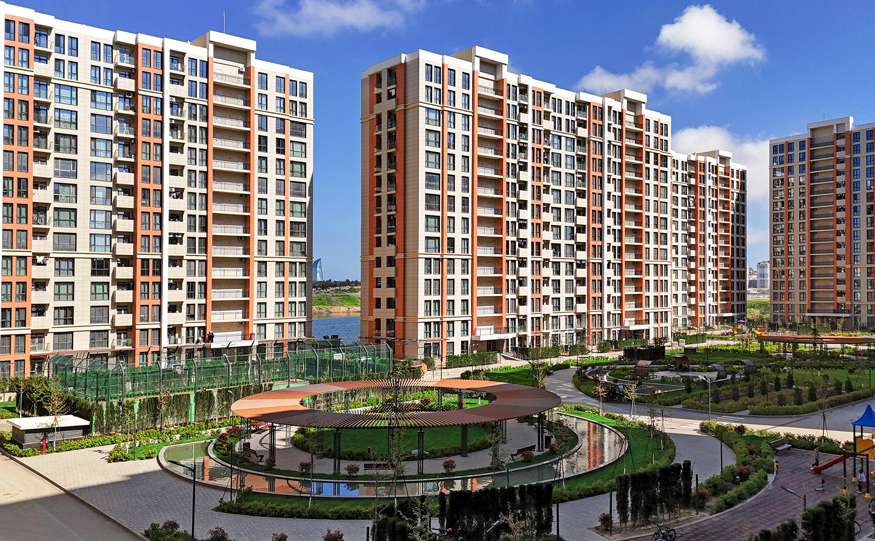More choices are now available at Park Yasamal: apartments are on sale in both completed and under-construction buildings!